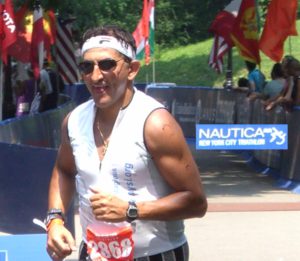 Dr. Dean Vafiadis Races
Nautica 2008 NYC Triathlon for Children in Need
To Benefit Saint Basil Academy